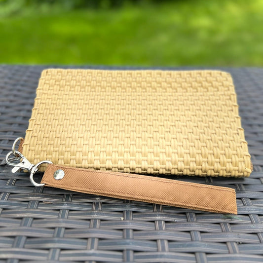 Gold Handwoven Wristlet by Colibri y Barro